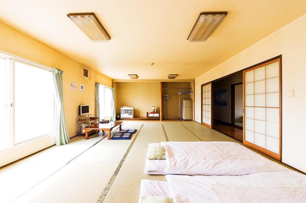 Отель Minshuku Nihonkai Ishikari Экстерьер фото